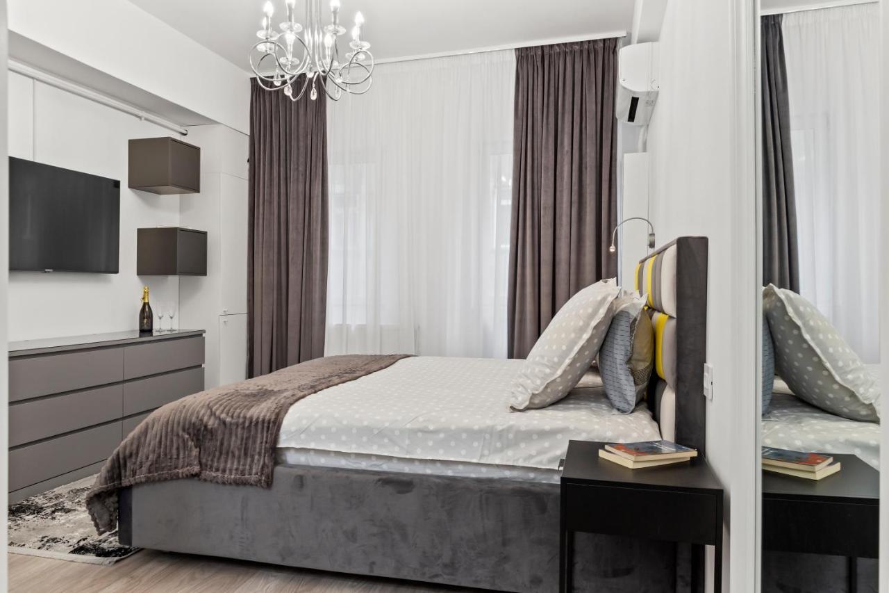 Brand New Studio - Old Town Bukarest Exteriör bild