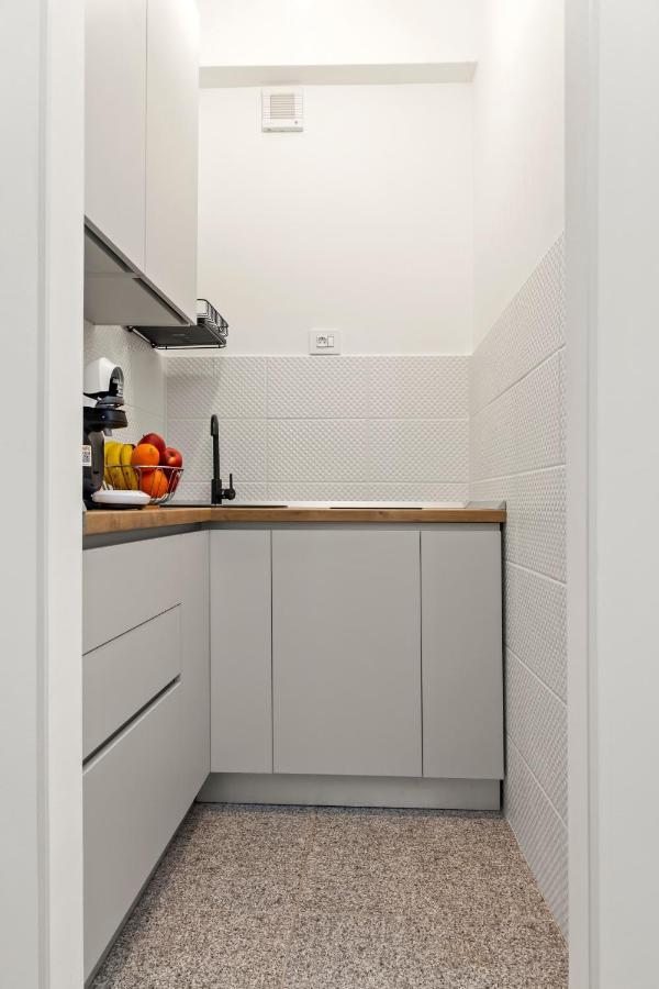 Brand New Studio - Old Town Bukarest Exteriör bild